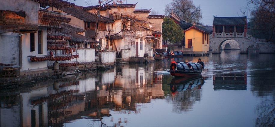 初次见面，眼缘重要吗？游戏画面